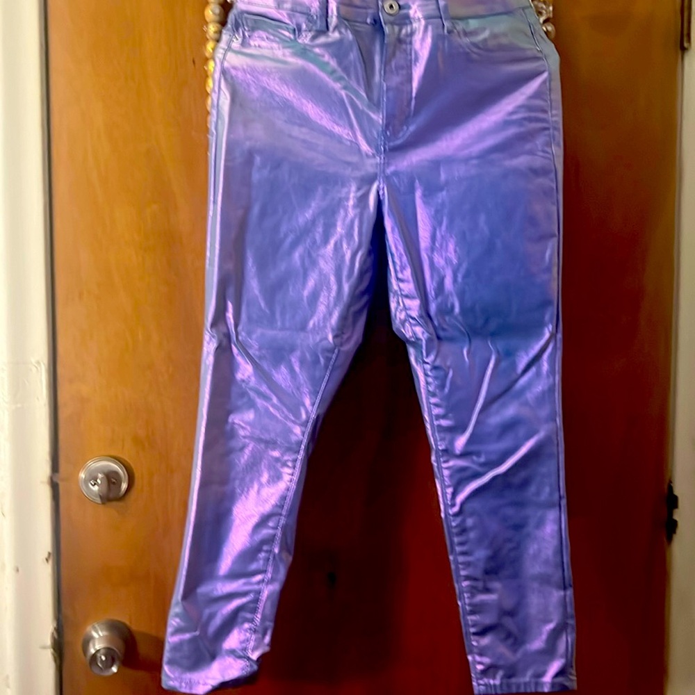 Lovely holographic jeans !!!👖 Super stretchy & cute. Only worn twice.